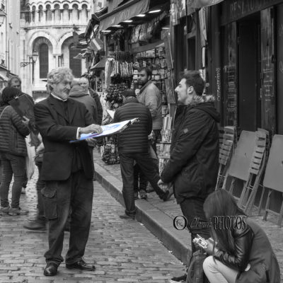 Visite au portraitistes de la place du Tertre – Version en bi-colors (déc-2019)